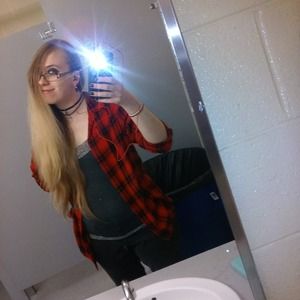 Meet your Posher, Denise